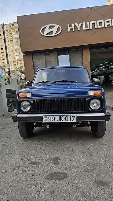 niva qapısı: VAZ (LADA) 4x4 Niva: 1.7 l | 2015 il Ofrouder/SUV — 5