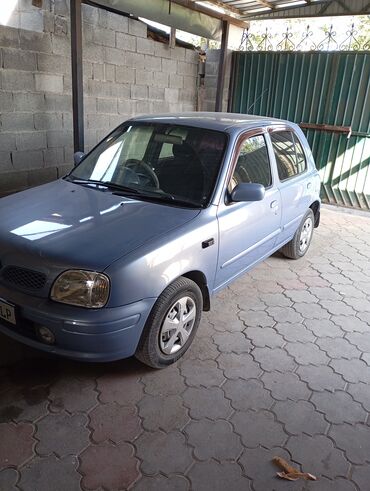 дишевли машина: Nissan March: 2001 г., 1.3 л, Автомат, Бензин, Универсал