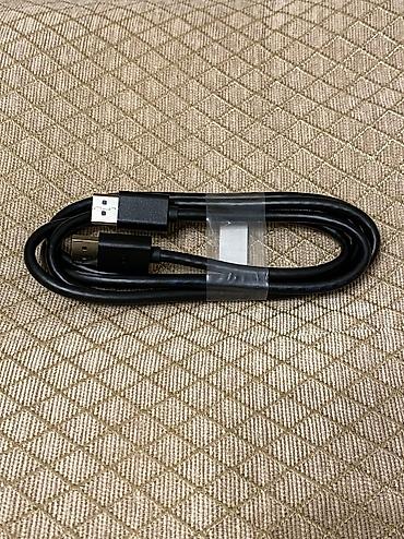 Другие комплектующие: 1. VGA кабель (папа-папа), чёрный; 2. DVI кабель (папа-папа), чёрный; — 7