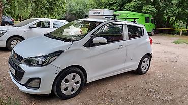 машина 200: Chevrolet Spark: 2020 г., 1 л, Автомат, Бензин, Хэтчбэк — 4