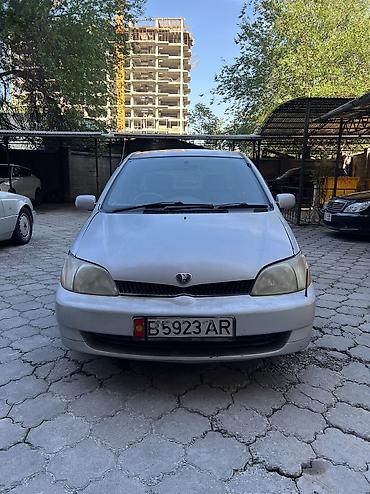 Toyota: Toyota Platz: 2001 г., 1.3 л, Автомат, Газ, Седан — 2
