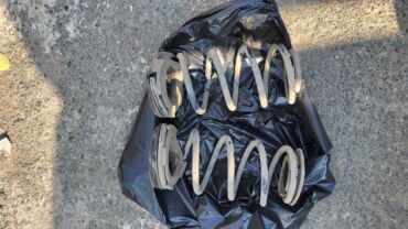 запчасти на прицепы: 2011-2015 elantra ucun, arxa purjinler (yaylar). 2 kruq kesilib