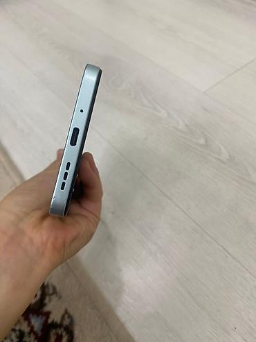 Redmi: Redmi, Redmi 13C, Б/у, 128 ГБ, цвет - Белый, 2 SIM — 4