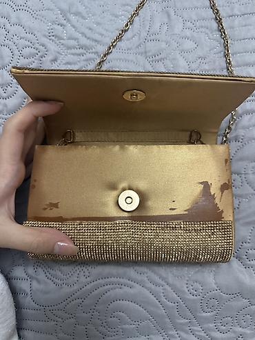 sakvoyaj çantalar: Qızılı rəngdə zərli axşam çantası (clutch) Stradivariusdan alinib Real — 2