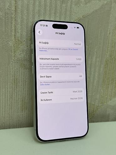 apple mak book: IPhone 17 Pro, 256 GB, Matte Silver — 3