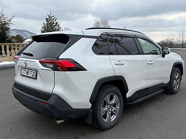 Toyota: Toyota RAV4: 2 l | 2023 il Krossover — 2