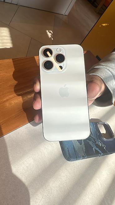 Мобильные телефоны: IPhone 15 Pro, Б/у, 256 ГБ, Белый, Защитное стекло, Чехол, 85 % — 1