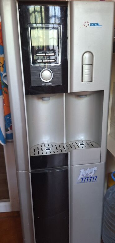 su aparati satilir: Su kulleri əla vəziyyətdə yeni.Rusiyadan alınıb.həm soyuq həm isti