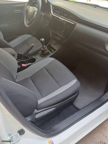 Toyota: Toyota Auris: 1.4 l. | 2015 έ. Πολυμορφικό — 5