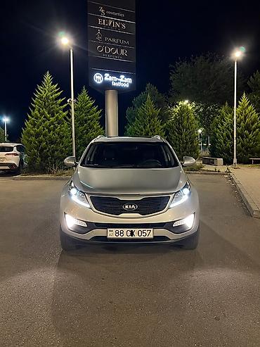 kia sanata: Kia Sportage: 2 l | 2012 il Krossover — 1