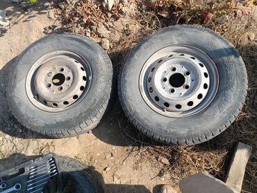 спринтер казирок: Дөңгөлөктөр монтажда 225 / 70 / R 15, Кыш, Колдонулган, Жуп, Жеңил коммерциялык транспорт (C/LT), Темир, тешиктери - 5