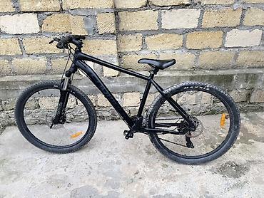velos: Dağ velosipedi – mat qara rəngdə, yüngül alüminium hardtail karkasla — 4
