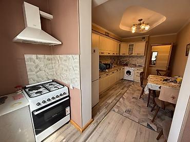2 8: 2 комнаты, 90 м², ул. Ахунбаева / Бакаева Элитка, 4 этаж, Евроремонт — 3