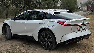 китайская легковая машина: Toyota bZ5: 2026 г., Автомат, Электромобиль — 2
