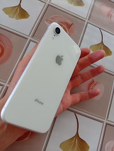 Apple iPhone: IPhone XR, белый Состояние идеальное АКБ 77 Фейс работают - Корпус — 1
