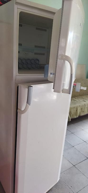 xaladelnik ev: İşlənmiş 2 qapılı Beko Soyuducu Satılır, rəng - Ağ — 3