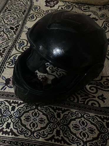 moto təkəri: Çenesi açılan kask
35azn