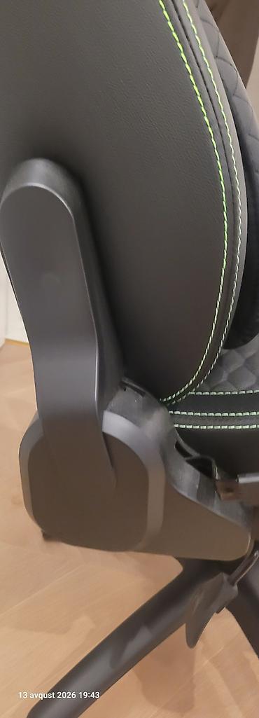 set mebel: Razer Iskur X oyun kreslosu - Brend və model: Razer Iskur X (arxa — 1