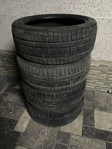 комплект зимней резины: Комплект зимних шин (липучка) - Размер: 245/40 R19 - Индекс