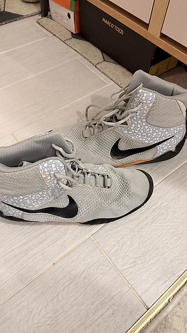 Мужские кроссовки, 43, Nike, Б/у, цвет - Серый