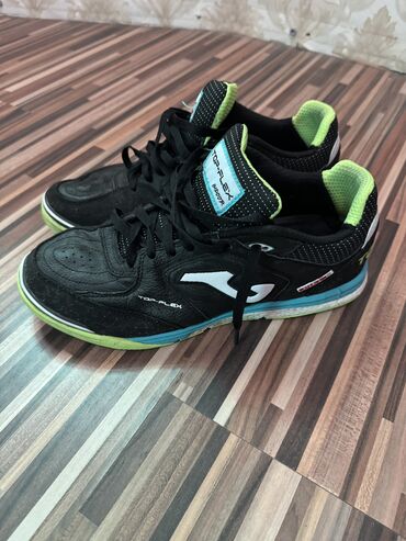 Бутсы: Продаю залники от фирмы JOMA оригинал Размер 42,5 в отличном