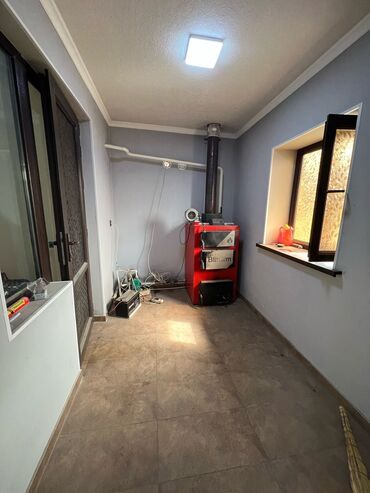 Сельхоз предприятия: Крупный сельскохозяйственный объект для содержания скота Описание: - — 10