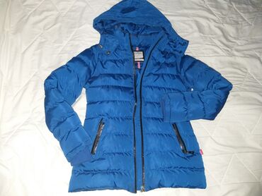 Zimska jakna za devočice, vel.12.Kapuljača se može skidati