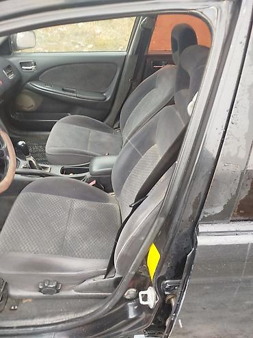 Toyota: Toyota Avensis: 2001 г., 1.8 л, Механика, Бензин, Универсал — 9