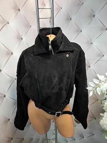 aksa: Ženska kraća jakna od veštačkog antilopa (suede look) - Model — 1