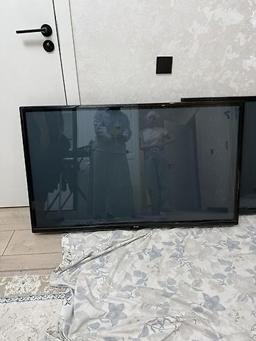домашние проекторы: Телевизоры LG, диагональ примерно 40–43". Классический черный корпус — 1