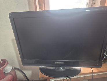Телевизоры: Телевизор Changhong, диагональ примерно 19–22". Плоская LCD‑панель — 2