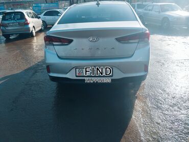 hyundai sonata продаю: Автомобиль Hyundai Sonata серебристого цвета. Этот седан отличается