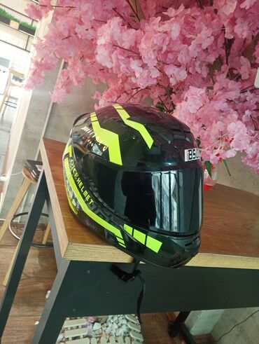 продам шлем для мотоцикла: Скутер Б/у