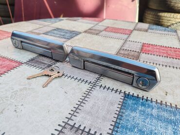 Auto delovi: Kvake vrata sa dva kluca Lada 2121,21213,21214 Niva br.2. Polovno — 13