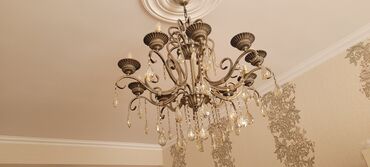 Şəkil və rəsmlər üçün çərçivələr: Çılçıraq, 10 və daha çox lampa