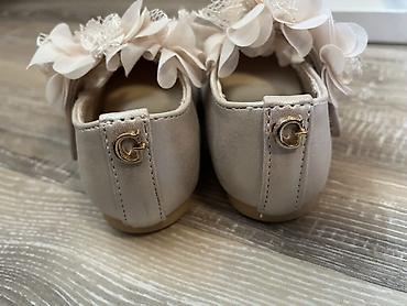 Kids' Footwear: GUESS baletanke za devojčice - Brend: GUESS (original kutija at lalafo.rs — 3 Kids' Footwear: GUESS baletanke za devojčice - Brend: GUESS (original kutija — 3