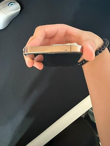 iphone 16 max: IPhone 16 Pro, Б/у, Золотой — 2
