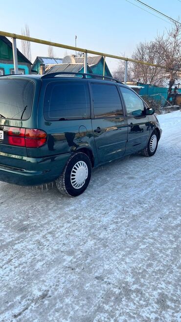 токтогул транспорт: Volkswagen Sharan: 1997 г., 2 л, Механика, Бензин, Минивэн