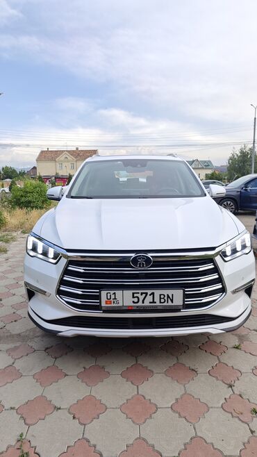 ли авто: BYD : 2019 г., 1.5 л, Автомат, Гибрид, Кроссовер