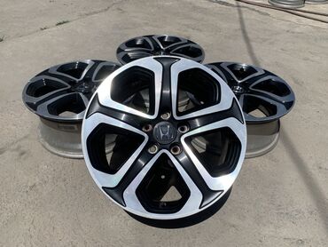купить бескамерные диски на камаз под клинья: Литые Диски R 17 Honda, Комплект, отверстий - 5, Б/у