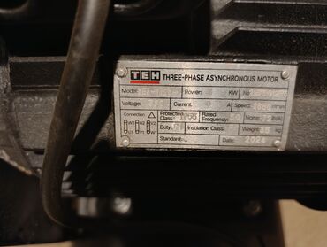 Kompressorlar: TEH markalı üçfazlı asinxron elektrik mühərriki ilə təchiz edilmiş
