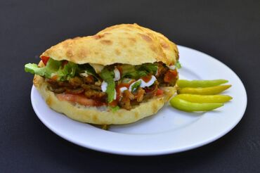 Aşpazlar: Baş Aşpaz Pizza, Pide, LahmacunPide çörəyi, Kətə, Dönər, Salat — 9