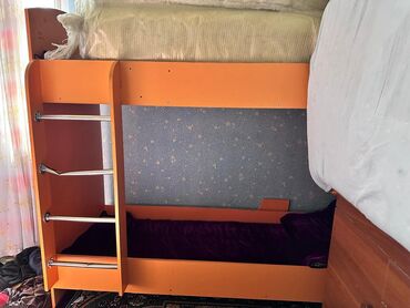 куплю бу мебель: Двухъярусная детская кровать, Б/у, ЛДСП, цвет - Оранжевый