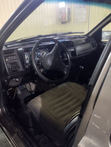 Ford: Ford Sierra: 1989 г., 2 л, Механика, Бензин, Седан — 5