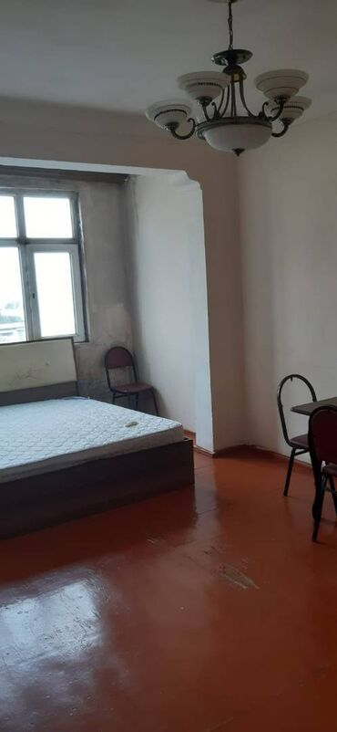 Uzunmüddətli kirayə mənzillər: Əcəmi metrosunun yanında, orta təmirli iki otaq, razdel, 5 mərtəbənin — 3