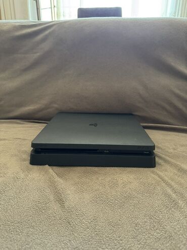 irsad telecom playstation 4: HDMI Kabeli verilmir.Üstündə balaca cızıq var şəkildəki kimi.Orjinal