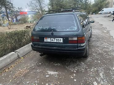 универса: Volkswagen Passat: 1992 г., 1.8 л, Универсал — 1