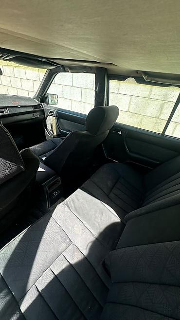 Продажа авто: Mercedes-Benz E-Class: 1988 г., Механика, Бензин, Седан — 5