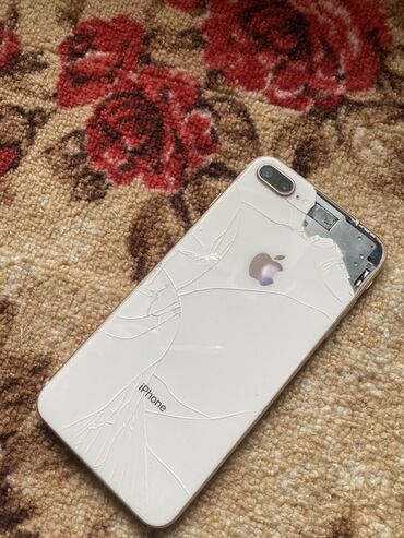 срочно продаю деньги нужны: IPhone 8 Plus, 64 ГБ, Золотой, 3 %