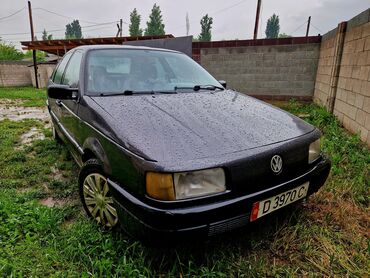 фольксваген: Volkswagen Passat: 1989 г., 1.8 л, Механика, Бензин, Седан